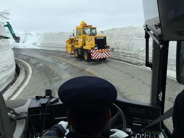 立山黑部积雪