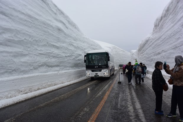 Tateyama Kurobe Snow Wall